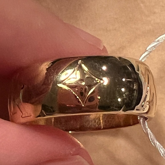 Authentic Louis Vuitton M80189 Ring Only - Picture 3 of 12